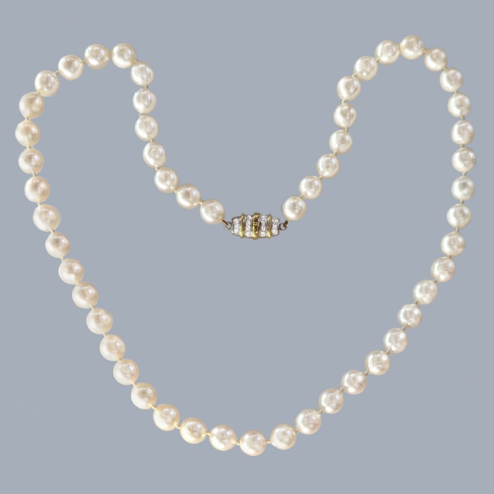 1950s Cultured Pearl Necklace with Diamond 9ct Gold Clasp 8.8mm Pearls