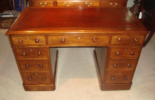 Victorian Mahogany Pedestal Desk of Classic Proportions.