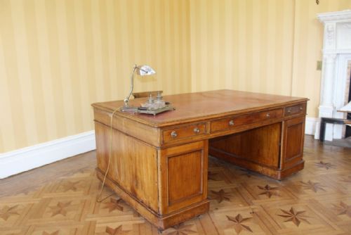 VICTORIAN GOLDEN MAHOGANY PEDESTAL PARTNERS DESK - ADDITIONAL PHOTO 1