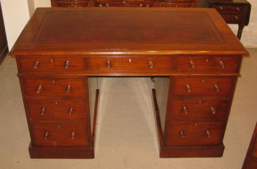 Well Proportioned Victorian Mahogany Pedestal Desk