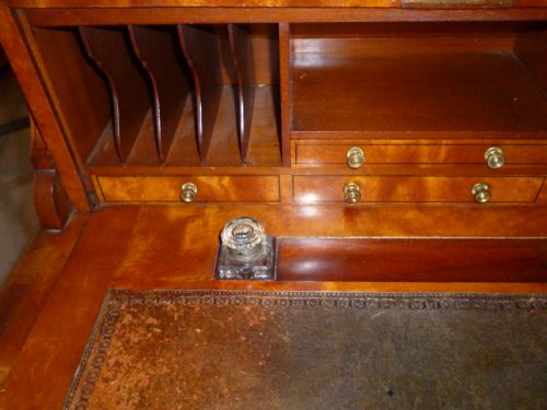 A BEAUTIFUL LATE VICTORIANEDWARDIAN SATINWOOD ROLLTOP DESK - ADDITIONAL PHOTO 7