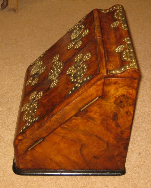 A SPLENDID VICTORIAN WALNUT STATIONERY CABINET - ADDITIONAL PHOTO 4