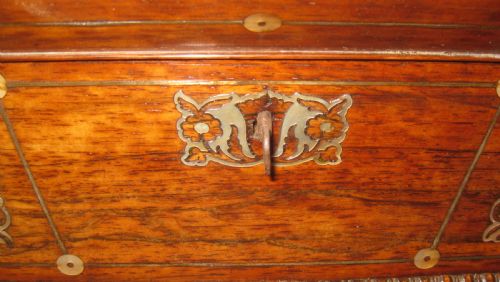 BEAUTIFUL ROSEWOOD SARCOPHAGUS SHAPED SEWING BOX - ADDITIONAL PHOTO 4