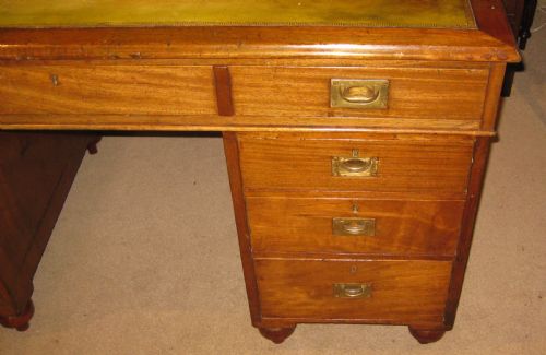FINE QUALITY SOLID MAHOGANY MILITARY CAMPAIGN DESK - ADDITIONAL PHOTO 3