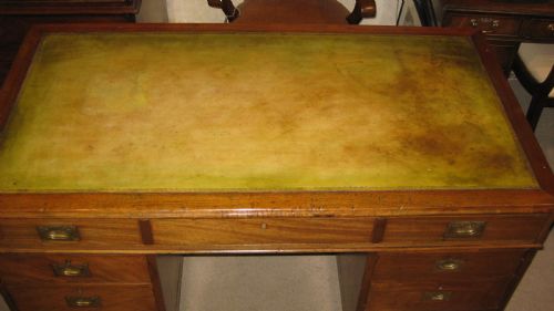 FINE QUALITY SOLID MAHOGANY MILITARY CAMPAIGN DESK - ADDITIONAL PHOTO 4