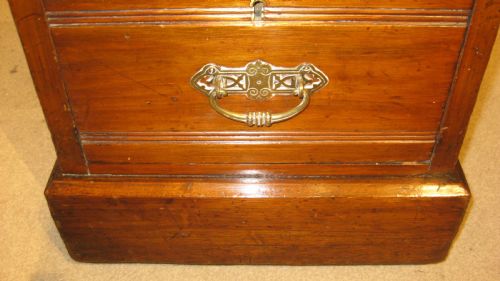 PRETTY VICTORIAN WALNUT PEDESTAL DESK - ADDITIONAL PHOTO 3