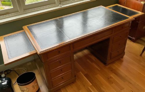 FINE FRENCH FADED MAHOGANY PEDESTAL DESK - ADDITIONAL PHOTO 1
