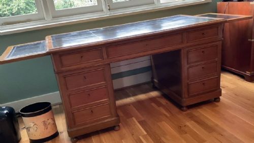 FINE FRENCH FADED MAHOGANY PEDESTAL DESK - ADDITIONAL PHOTO 3