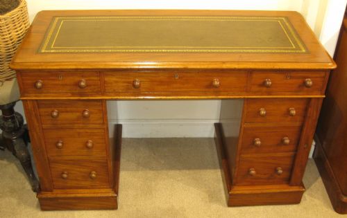 PRETTY VICTORIAN MAHOGANY PEDESTAL DESK - ADDITIONAL PHOTO 2