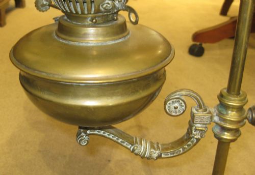 TALL OIL LAMP ON ADJUSTABLE HEAVY BRASS STAND - ADDITIONAL PHOTO 2