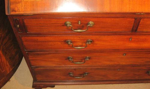 BEAUTIFUL QUALITY GEORGIAN MAHOGANY BUREAU - ADDITIONAL PHOTO 1