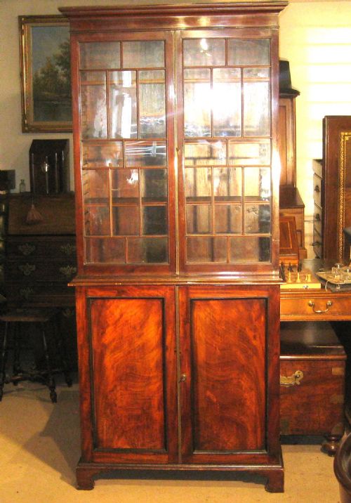 VICTORIAN MAHOGANY BOOKCASE CABINET