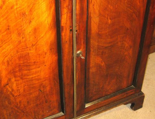 VICTORIAN MAHOGANY BOOKCASE CABINET - ADDITIONAL PHOTO 8