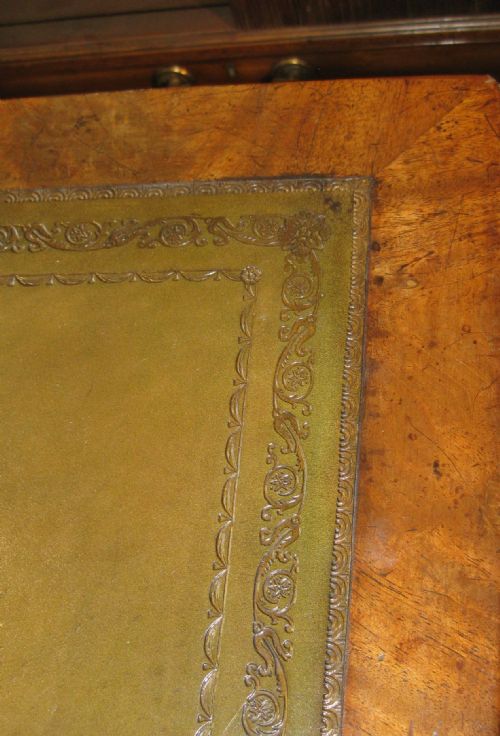 FINE QUALITY VICTORIAN MAHOGANY PEDESTAL DESK - ADDITIONAL PHOTO 5