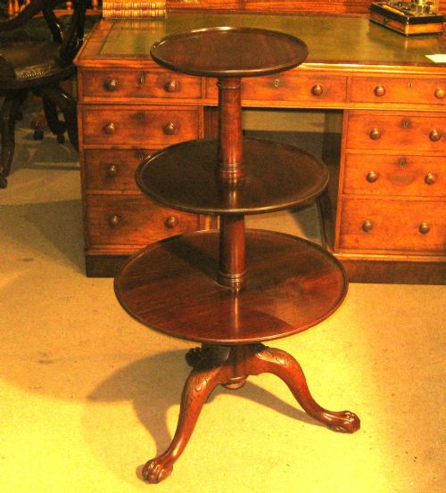 Fine Victorian Mahogany 3 Tiered Dumb Waiter.