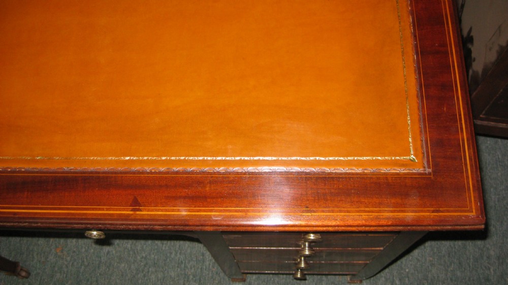 Fine late Victorian mahogany knee-hole desk View VI