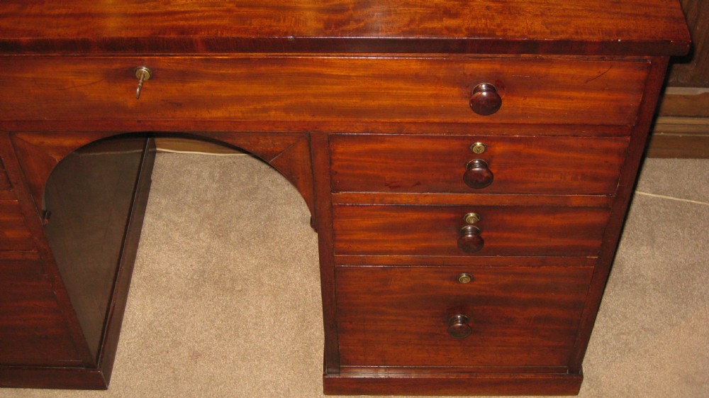 A fine quality early Victorian mahogany knee-hole desk. View III