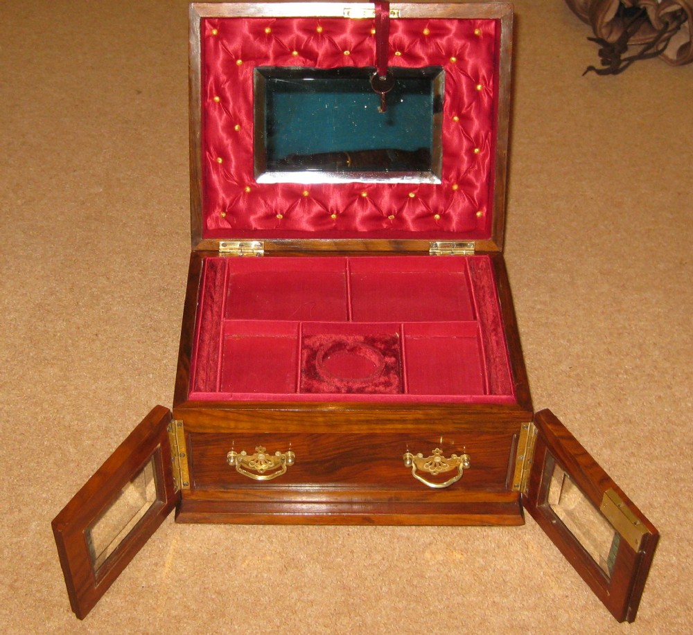 A good size Victorian walnut Jewellery box