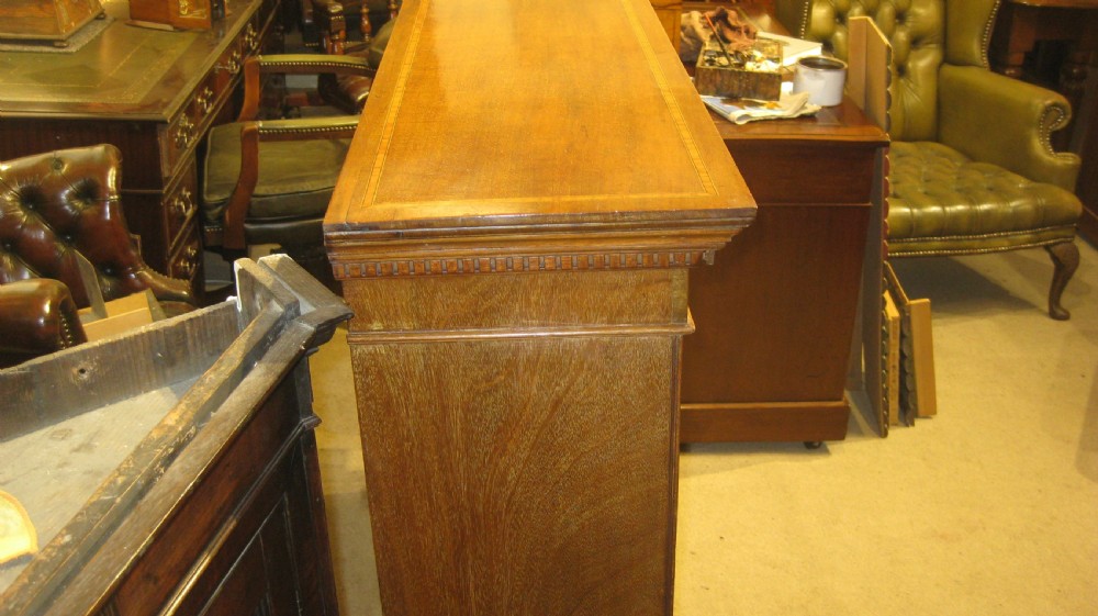 Victorian golden mahogany open bookcase  View VI