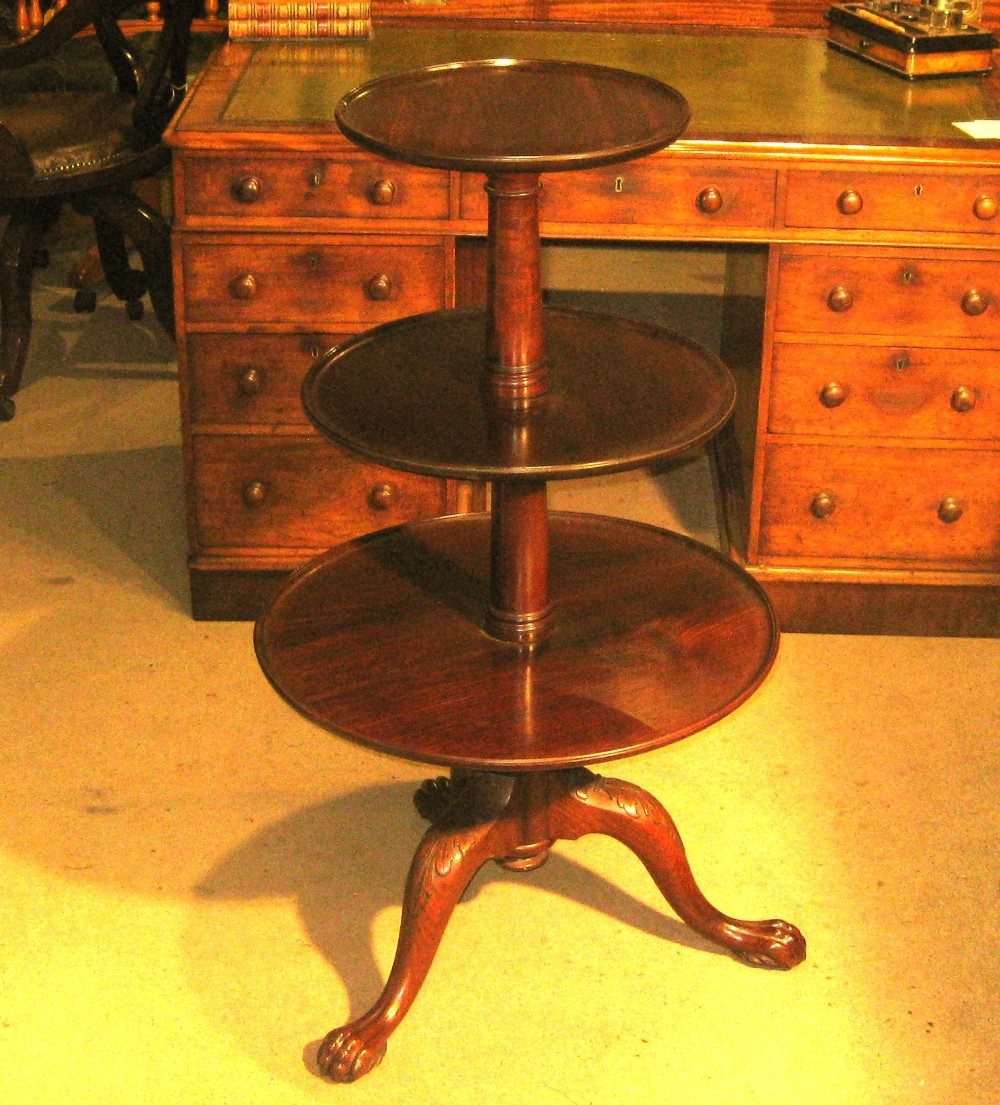 Fine Victorian mahogany 3 tiered dumb waiter.