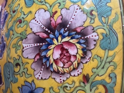 FINE 18TH CENTURY CHINESE ENAMEL BOWL WITH YELLOW GROUND - ADDITIONAL PHOTO 7