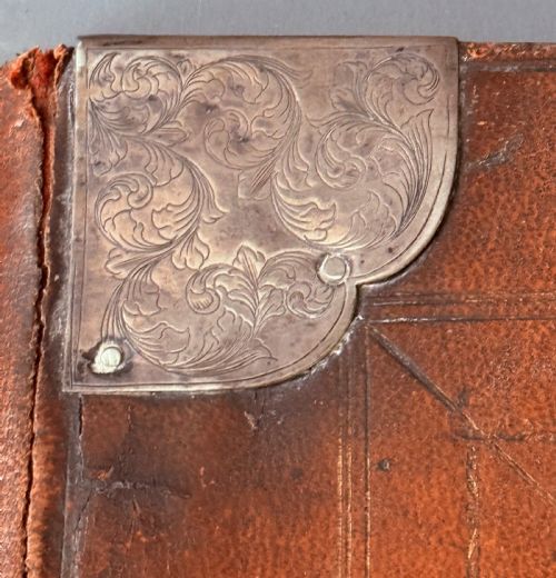 LATE 17TH CENTURY BOOK BINDING LIBRARY DESK BLOTTER WITH ENGRAVED SILVER MOUNTS - ADDITIONAL PHOTO 5