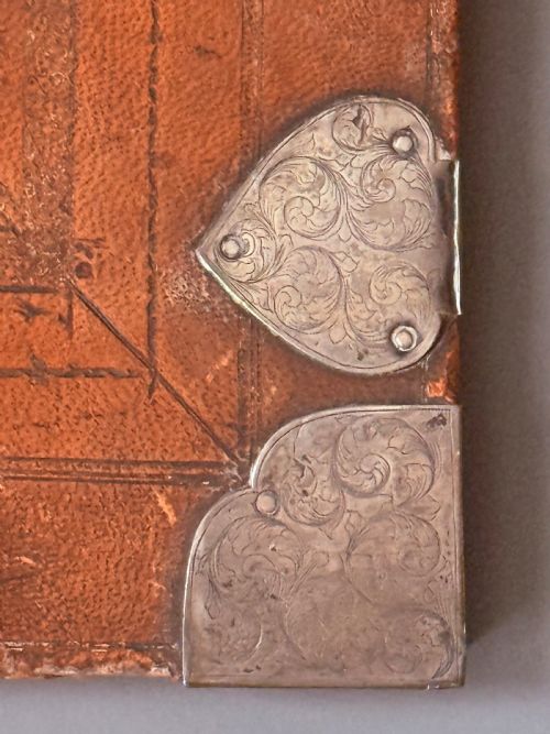 LATE 17TH CENTURY BOOK BINDING LIBRARY DESK BLOTTER WITH ENGRAVED SILVER MOUNTS - ADDITIONAL PHOTO 6