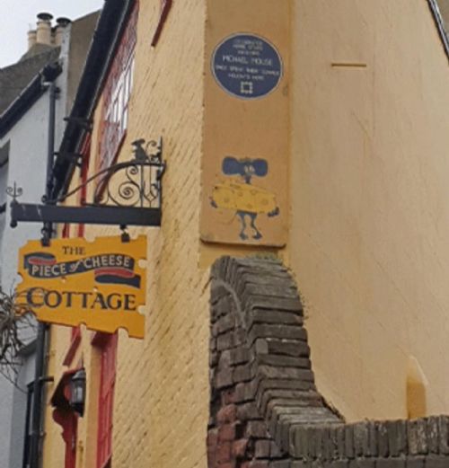 MID 20TH CENTURY FOLK ART PAINTED DOUBLE SIDED SIGN THE PIECE OF CHEESE COTTAGE' - ADDITIONAL PHOTO 11