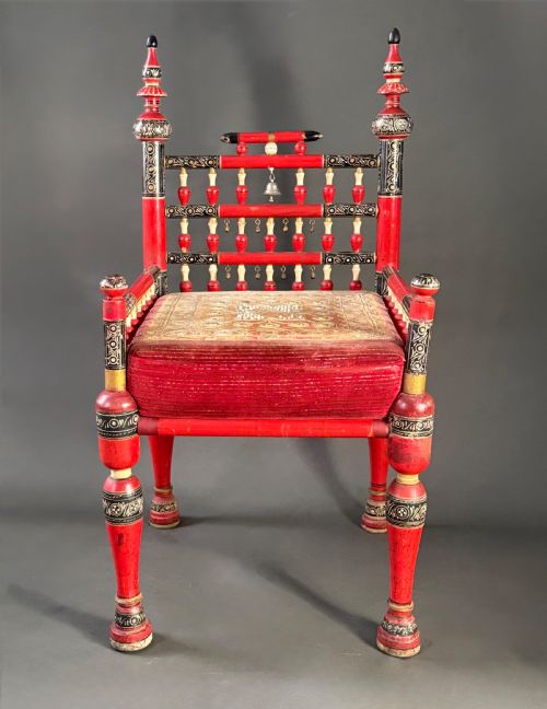 RAJASTHAN PUNJABI AREA VERY FINE CEREMONIAL PAINTED WOOD ARMCHAIR CIRCA 1910 - ADDITIONAL PHOTO 8