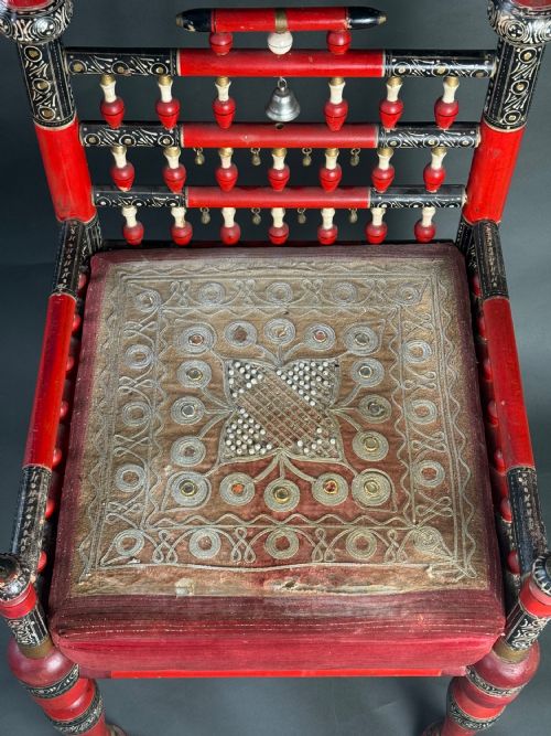 RAJASTHAN PUNJABI AREA VERY FINE CEREMONIAL PAINTED WOOD ARMCHAIR CIRCA 1910 - ADDITIONAL PHOTO 5
