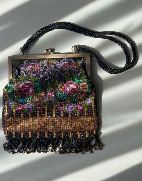 COLLECTION OF SEVEN 1920'S EVENING BAGS PURSES BEADED AND SILVER - ADDITIONAL PHOTO 9