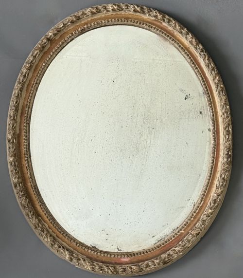 18TH CENTURY HAND CARVED OVAL GILTWOOD FRAME / MIRROR 