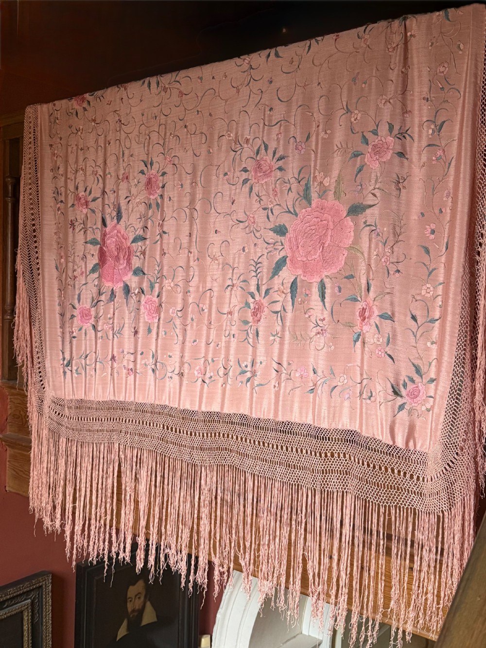 HUGE PALE PINK ANTIQUE HAND EMBROIDERED CHINESE SILK FRINGED SHAWL  View VIII