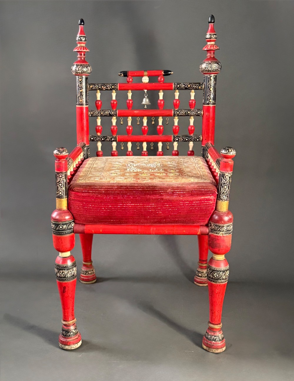 RAJASTHAN / PUNJABI AREA – VERY FINE CEREMONIAL PAINTED WOOD ARMCHAIR, CIRCA 1910 View VIII