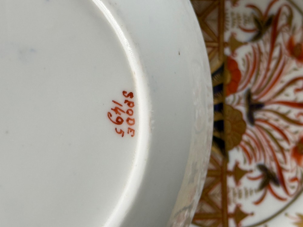 Pair of Regency Spode Imari Dishes Hand Painted with Lavish Gilding England Circa 1820 View III