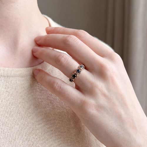 VINTAGE 9CT GOLD SAPPHIRE FIVE STONE BAND RING LONDON 1976 - ADDITIONAL PHOTO 4