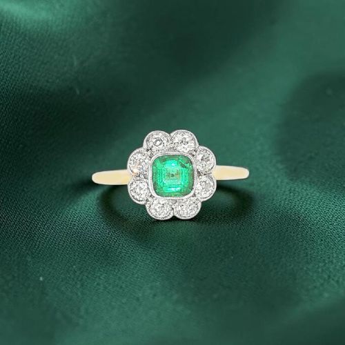 Antique 18ct Gold Diamond & Emerald Cluster Ring C1900