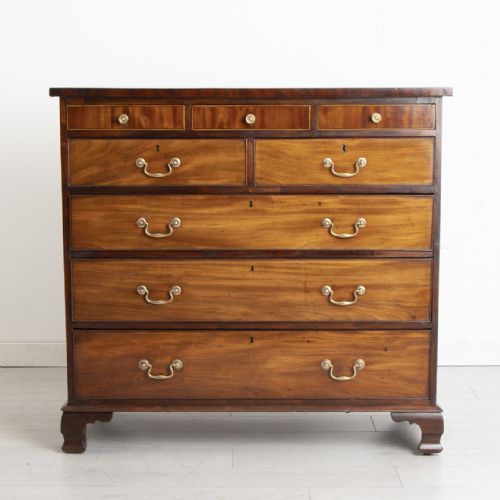 antique georgian mahogany chest of drawers with brass handles - CATEGORY: ANTIQUE CHEST OF DRAWERS - DATED GEORGIAN