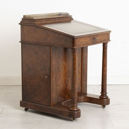 REGENCY BURR WALNUT DAVENPORT C1830