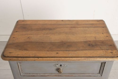19TH CENTURY FRENCH WALNUT TABLE WITH PAINTED BASE - ADDITIONAL PHOTO 2