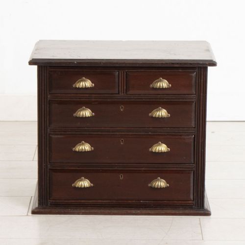 VICTORIAN MINIATURE CHEST OF DRAWERS - ADDITIONAL PHOTO 1