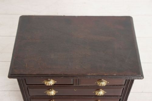 VICTORIAN MINIATURE CHEST OF DRAWERS - ADDITIONAL PHOTO 3