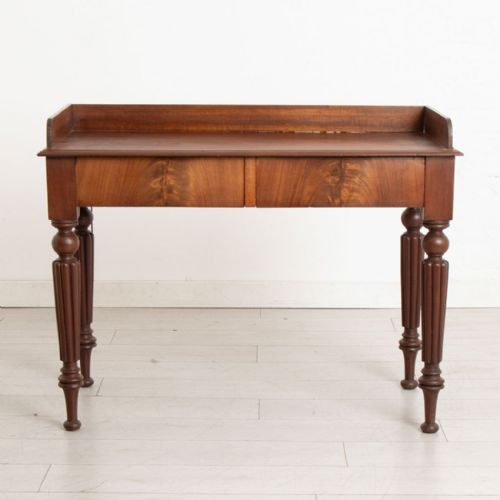 19th century antique mahogany side table - CATEGORY: ANTIQUE TABLES - DATED 19TH CENTURY
