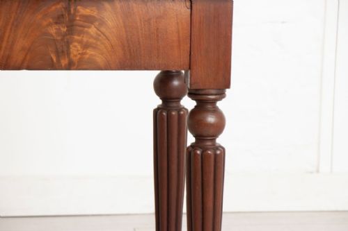 19TH CENTURY ANTIQUE MAHOGANY SIDE TABLE - ADDITIONAL PHOTO 3