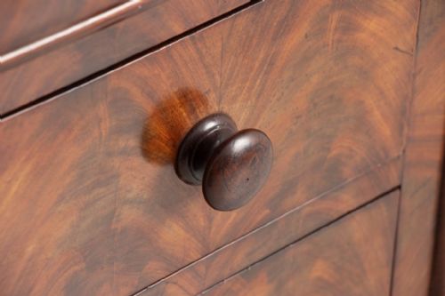 ANTIQUE FRENCH FLAME MAHOGANY CHEST OF DRAWERS WITH GREY MARBLE TOP C1870 - ADDITIONAL PHOTO 4