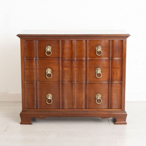 mahogany chest of drawers with brass lion head handles c1900 - CATEGORY: ANTIQUE CHEST OF DRAWERS - DATED 1900