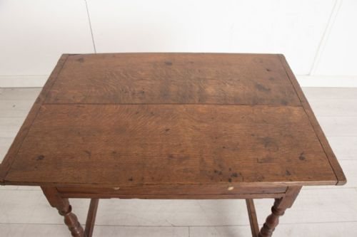 ENGLISH ANTIQUE OAK COUNTRY SIDE TABLE C1700 - ADDITIONAL PHOTO 2