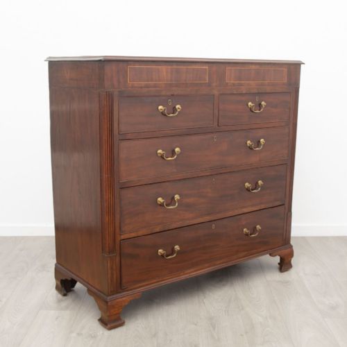 georgian mahogany 2 over 3 chest of drawers with brass drop handles - CATEGORY: ANTIQUE CHEST OF DRAWERS - DATED GEORGIAN