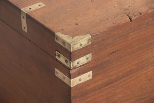 19TH CENTURY TEAK TRAVELLING TRUNK - ADDITIONAL PHOTO 3