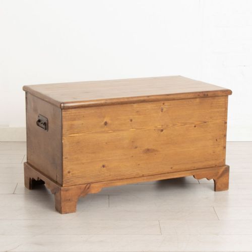 PINE VICTORIAN TRUNK - ADDITIONAL PHOTO 2
